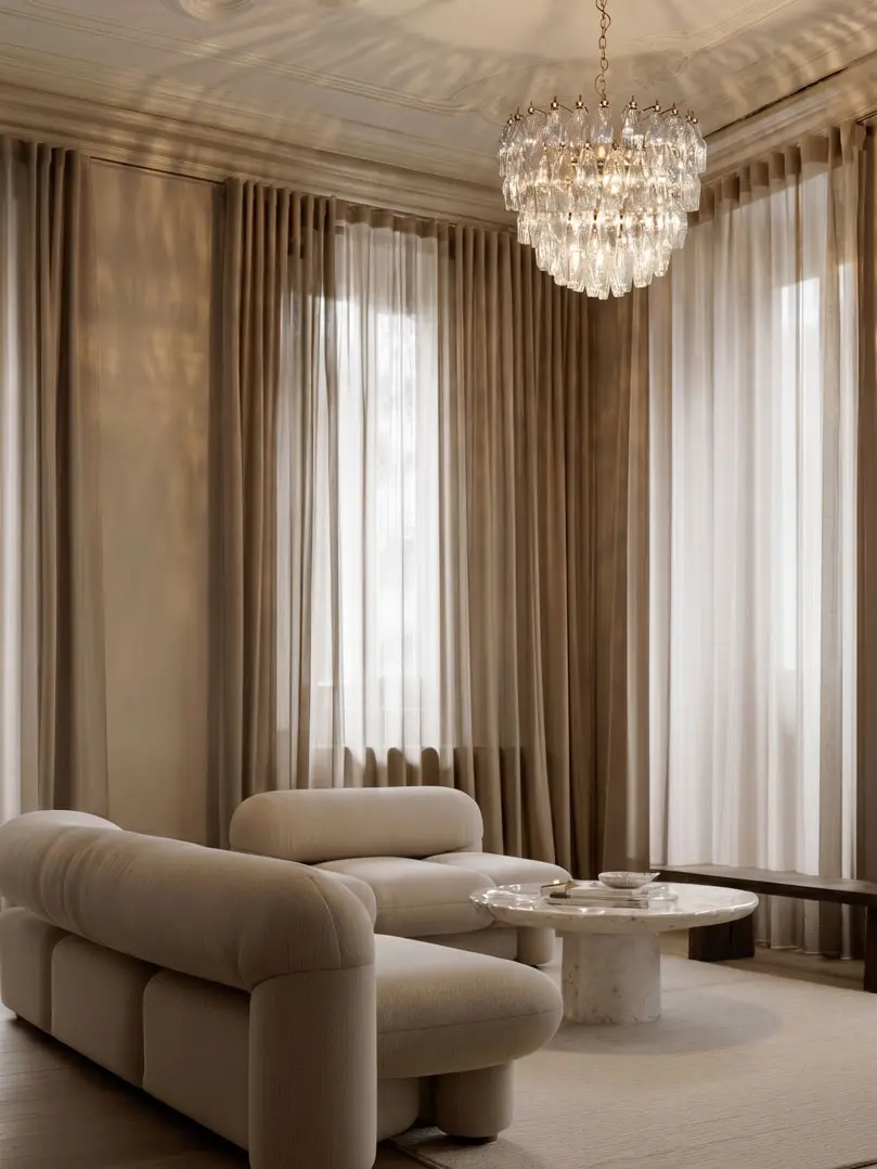 111 transparent Murano poliedri chandelier hanging in livingroom