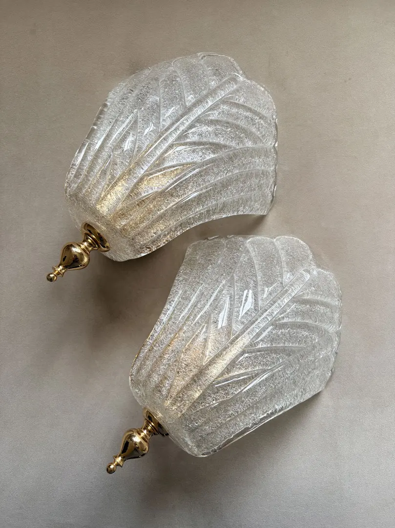 Italiensk vintagevæglampe i champagnefarvet glas