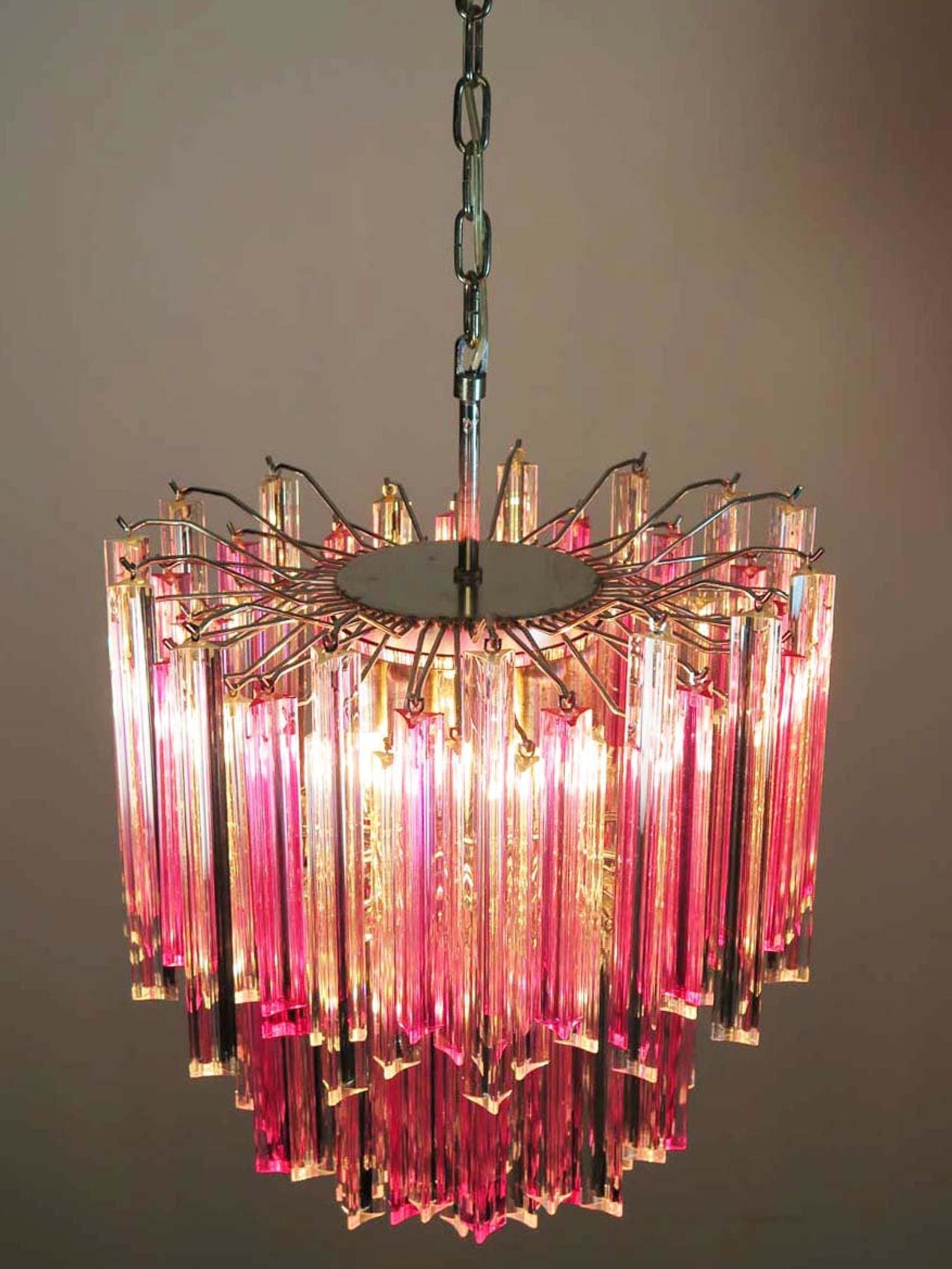 Muranolampe-arianna-murano-rosa-og-klar-loftslampe